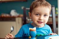 تخم مرغ در صبحانه‌ی بچه‌ها برای سیری بیشتر 