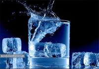 آیا نوشیدن آب یخ باعث کبد چرب می‌شود؟